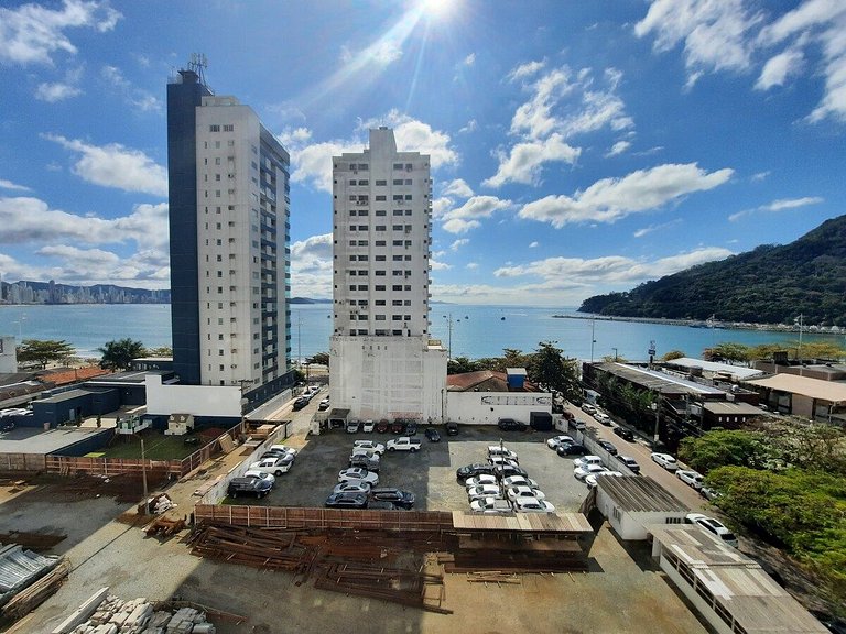 3 Suítes Linda Vista da Orla de BC a 50m da Praia