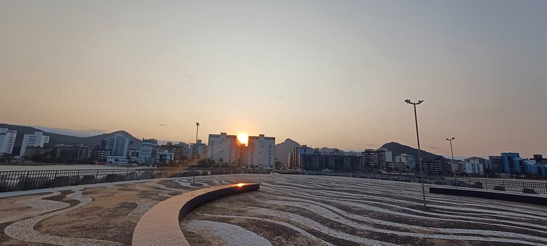 Apto Aconchegante 2 Quartos 100m praia de Caiobá