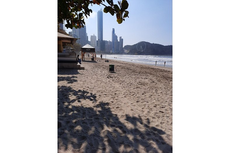 LARGE APT 2SUI+1B SEA VIEW 50M FROM THE BEACH